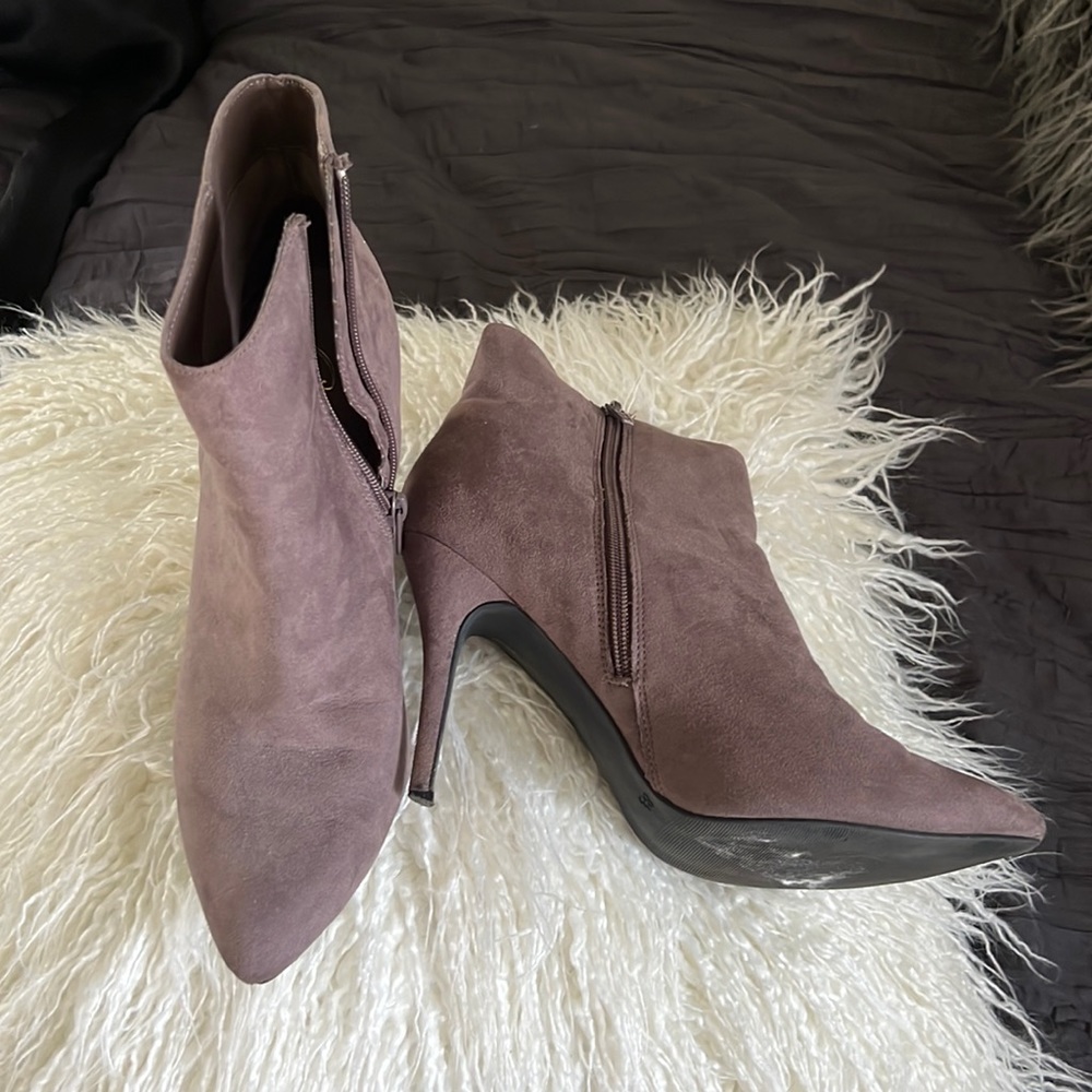 Candie’s Heels